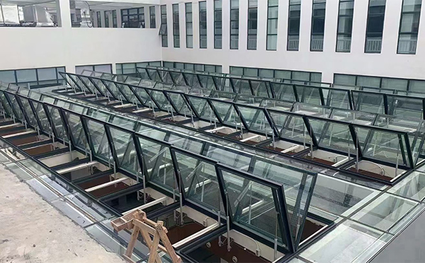 百安科技有限公司近期昌吉排烟窗项目案例分享 百安科技有限公司近期昌吉排烟窗项目案例分享