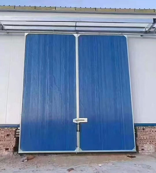 昌吉工业门在大型仓储物流通道中的应用实例