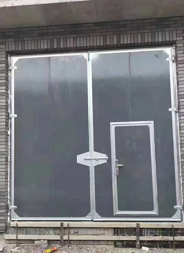 昌吉工业平开门在大型设备制造车间的应用实例